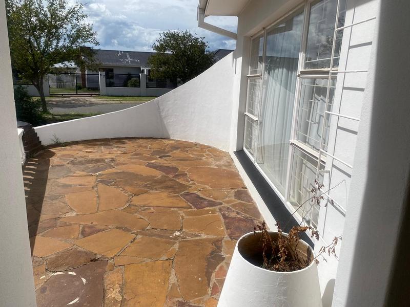 6 Bedroom Property for Sale in Komani Park Eastern Cape